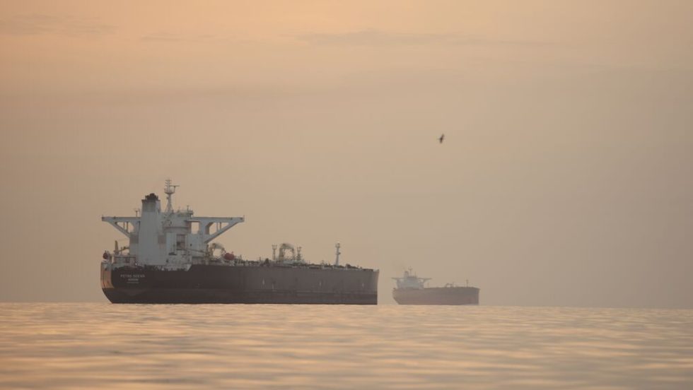 Στενά ερμητικά κλειστά μετά την τορπίλη Τραμπ